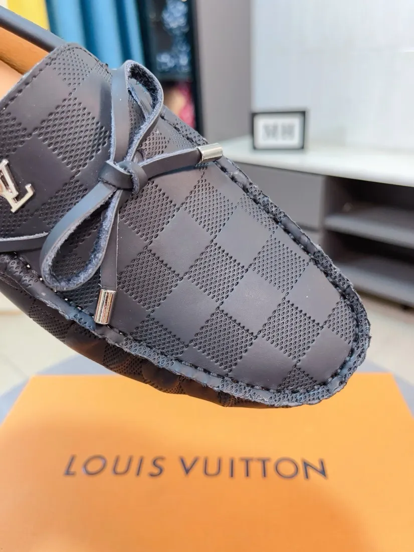 Men's men's shoes💰400🌹🌹[LV Louis Vuitton] New men's beanie shoes💝💝.. Top-grade imported cowhide embossed➕Comfortable leather lining. It is extremely skin-friendly and comfortable, feels very delicate, and the shape is very correct! Perfectly reflects the three-dimensional sense, code number: 38-44